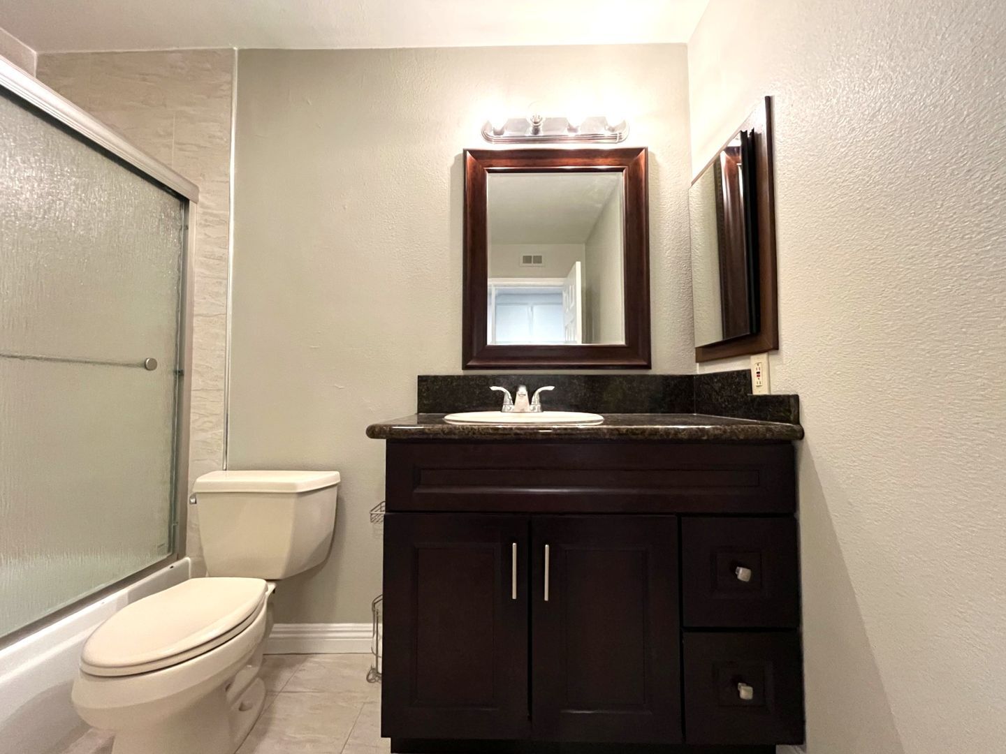 581 S Greenwich St - Anaheim - California - 4 bed, 3 bath rental property