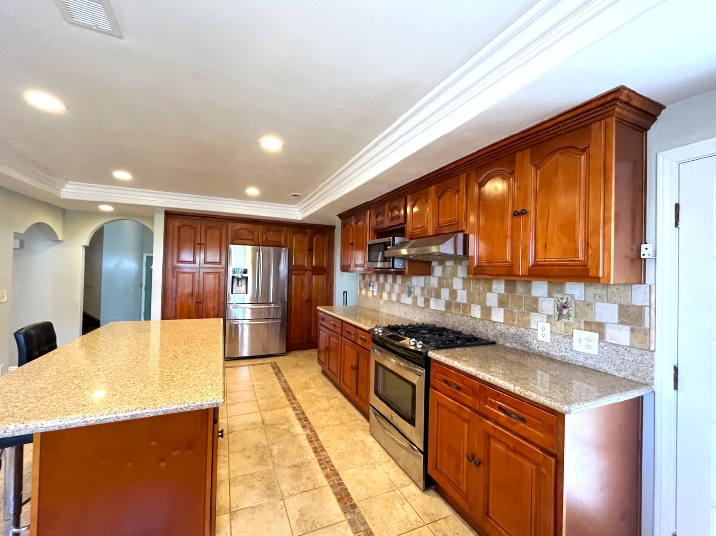 581 S Greenwich St - Anaheim - California - 4 bed, 3 bath rental property