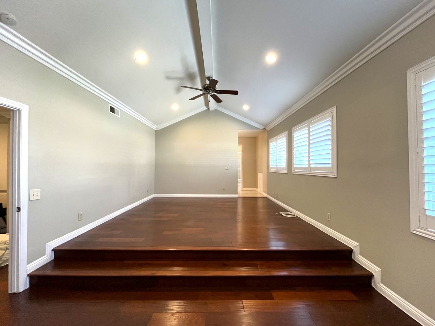 581 S Greenwich St - Anaheim - California - 4 bed, 3 bath rental property
