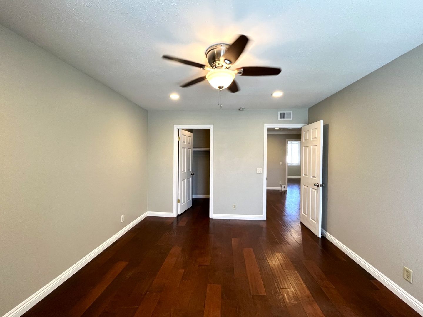 581 S Greenwich St - Anaheim - California - 4 bed, 3 bath rental property