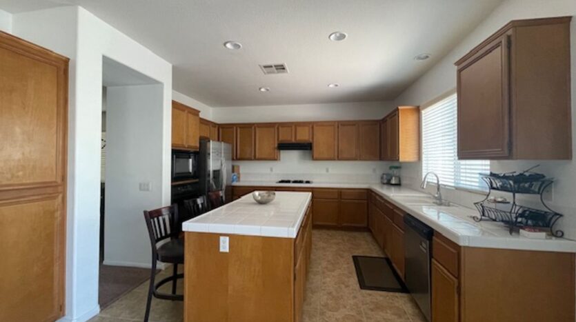 5875 Larry Dean St - Corona - California - 5 bed, 3 bath rental property