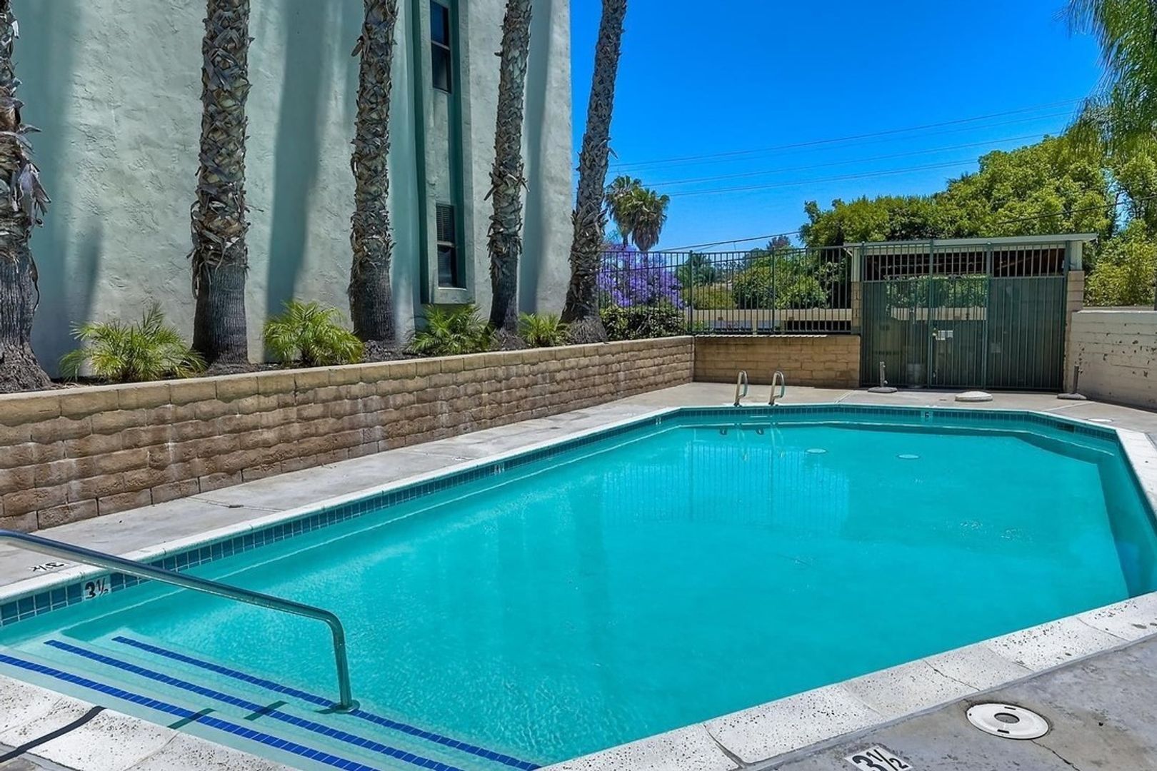 5885 El Cajon Blvd. #216 - San Diego - California - 2 bed, 2 bath rental property