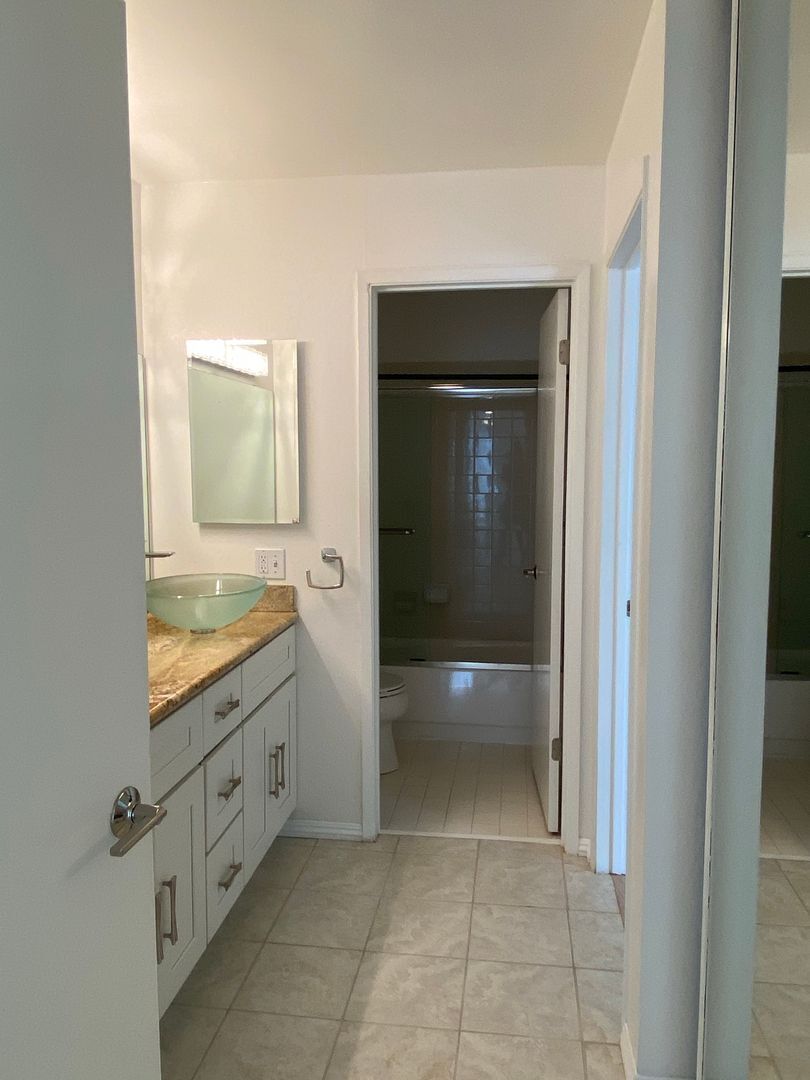 6 Admiral Dr #388 - Emeryville - California - 1 bed, 1 bath rental property