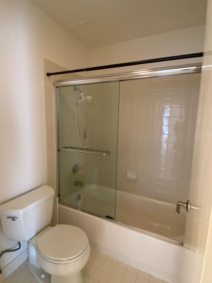 6 Admiral Dr #388 - Emeryville - California - 1 bed, 1 bath rental property