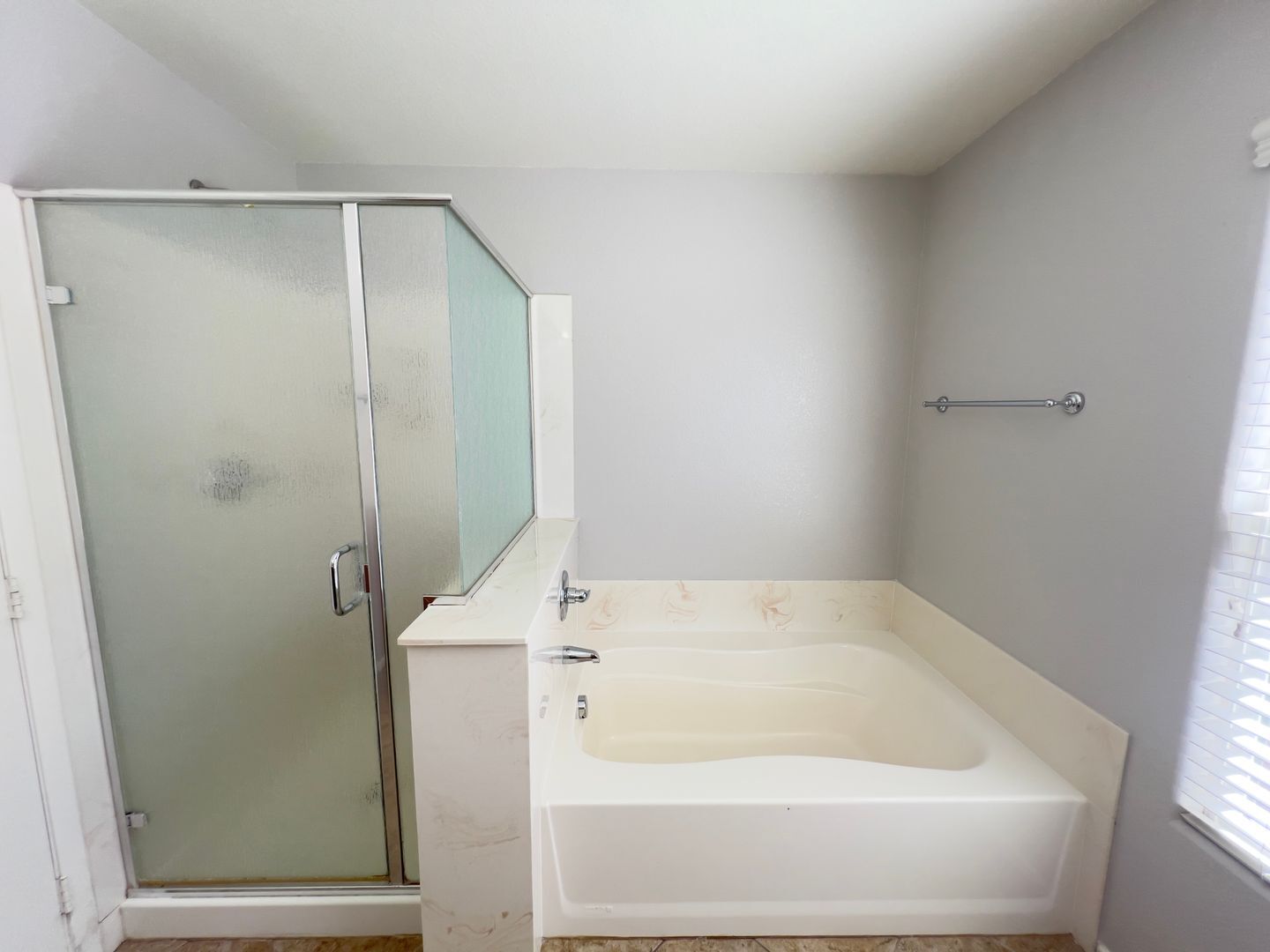 6214 W Haleh Ave - Las Vegas - Nevada - 4 bed, 3 bath rental property