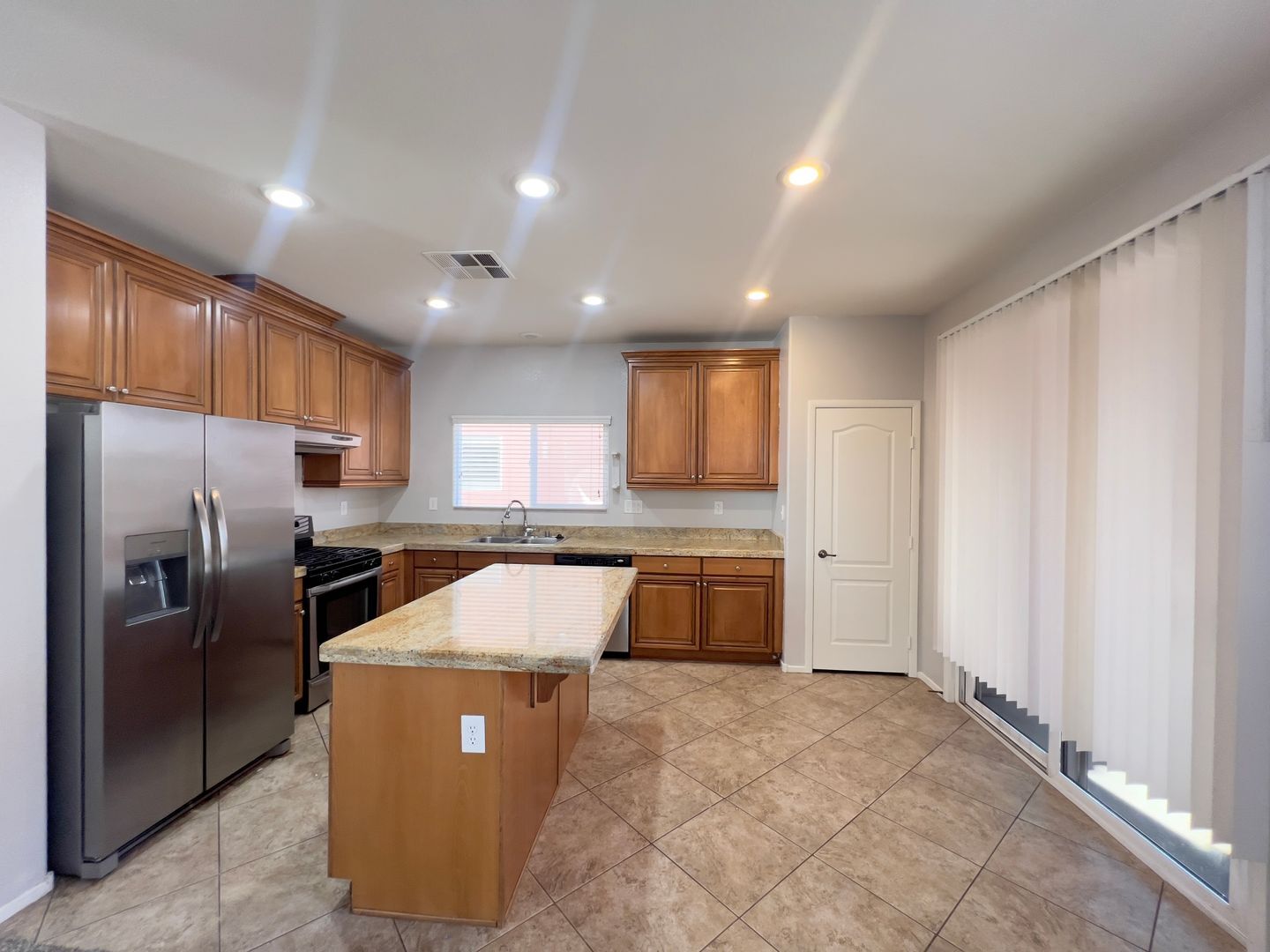 6214 W Haleh Ave - Las Vegas - Nevada - 4 bed, 3 bath rental property