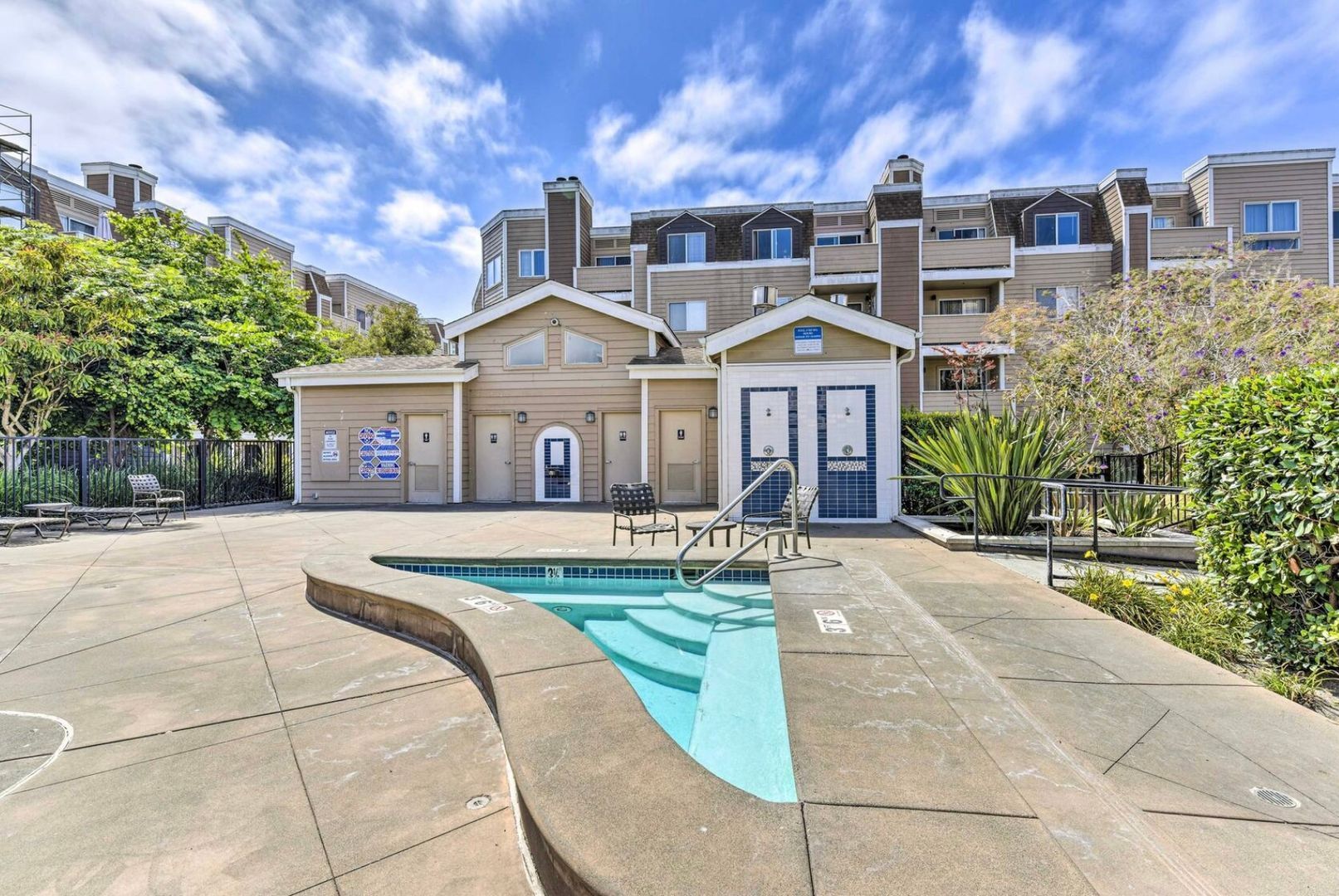 6400 Christie Ave Apt 5401 - Emeryville - California - 1 bed, 1 bath rental property