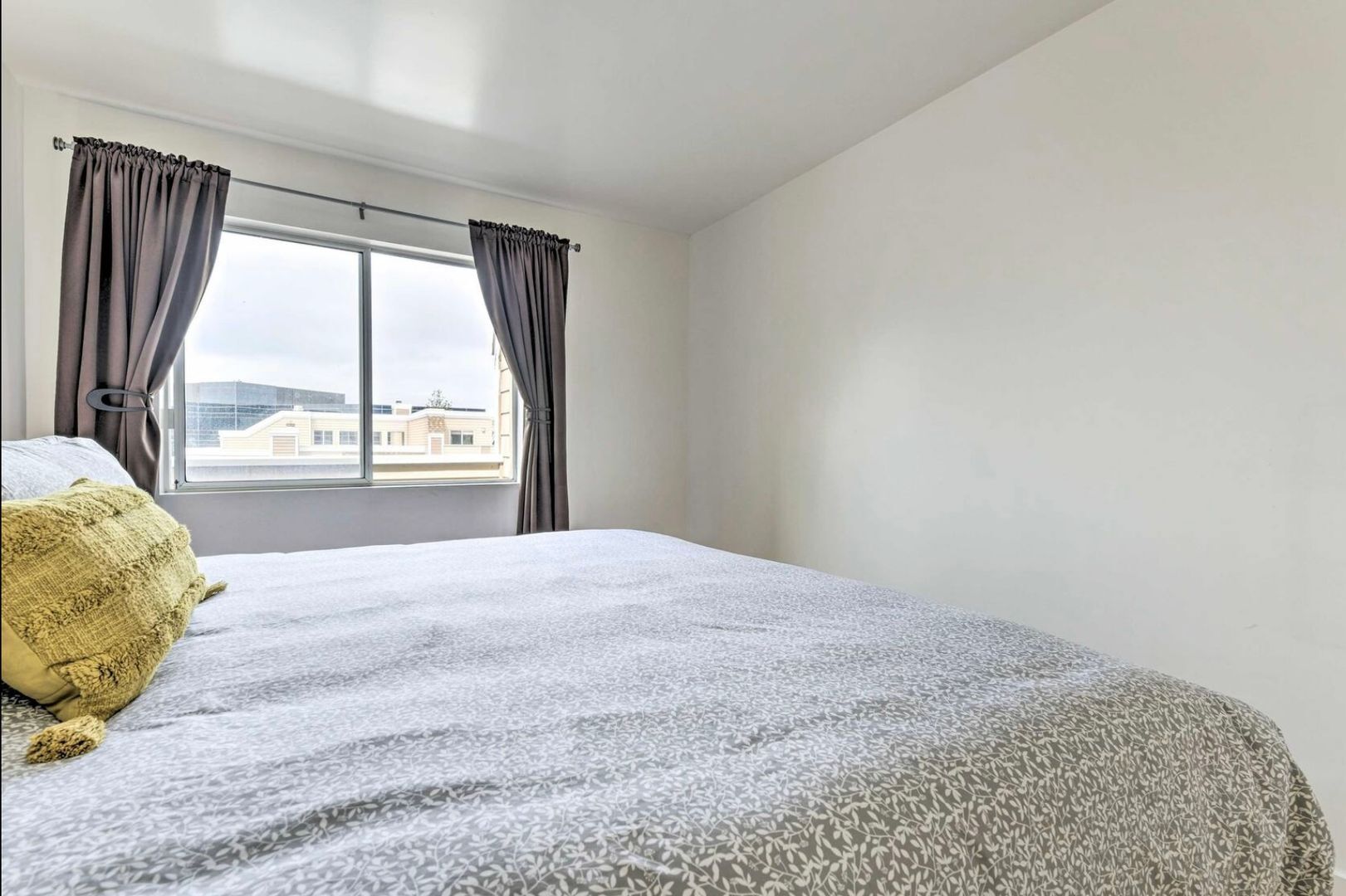 6400 Christie Ave Apt 5401 - Emeryville - California - 1 bed, 1 bath rental property