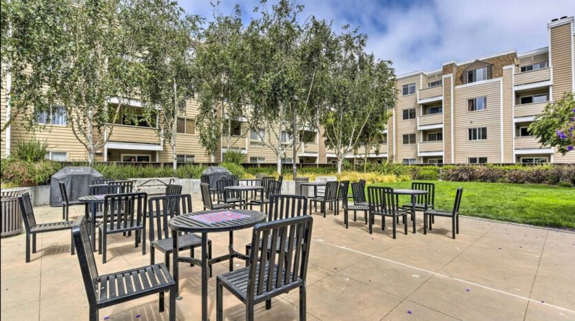 6400 Christie Ave Apt 5401 - Emeryville - California - 1 bed, 1 bath rental property