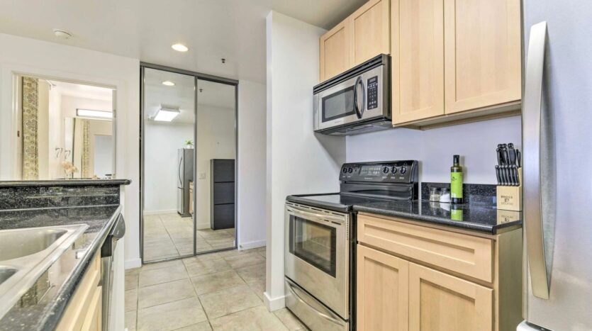 6400 Christie Ave Apt 5401 - Emeryville - California - 1 bed, 1 bath rental property