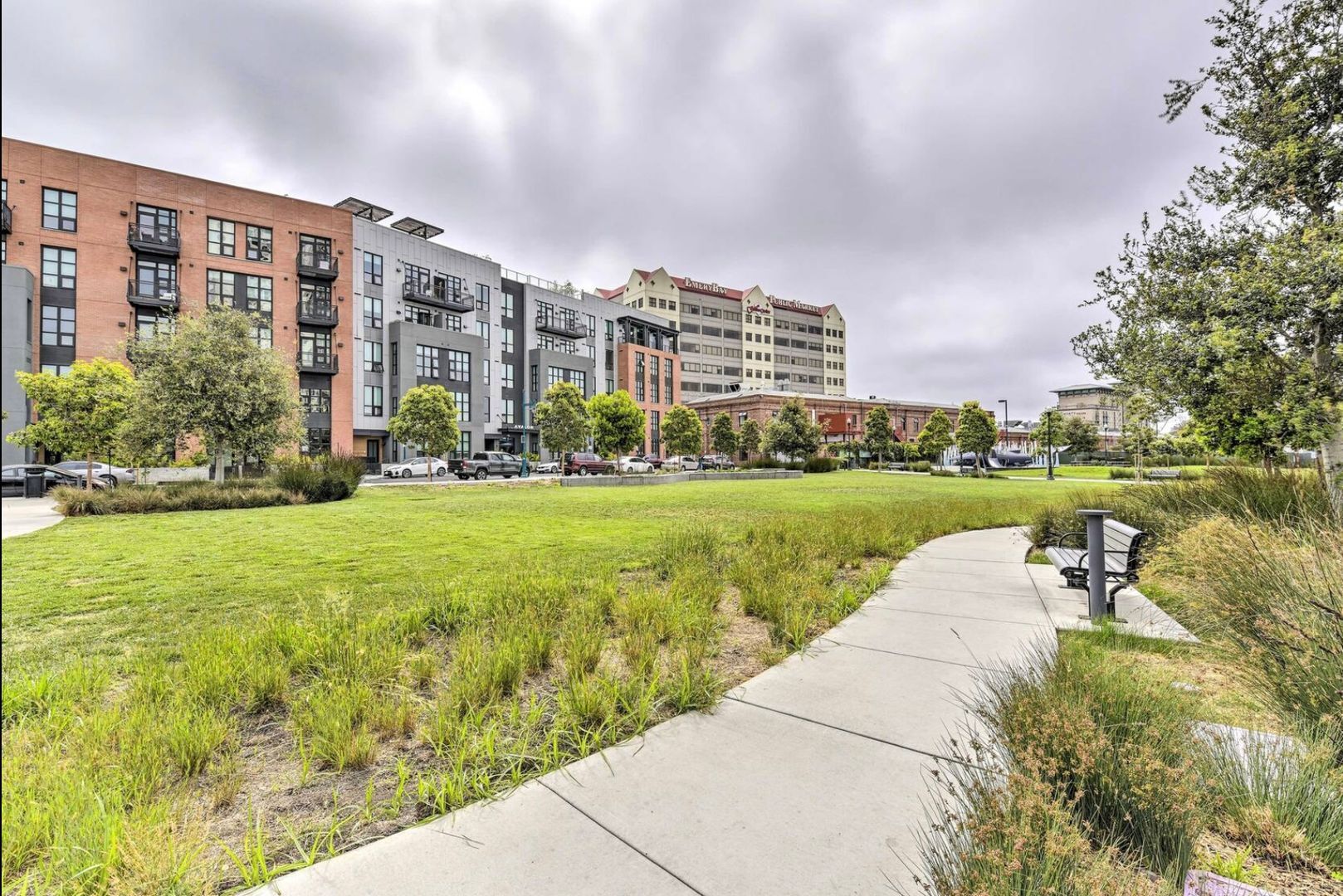 6400 Christie Ave Apt 5401 - Emeryville - California - 1 bed, 1 bath rental property