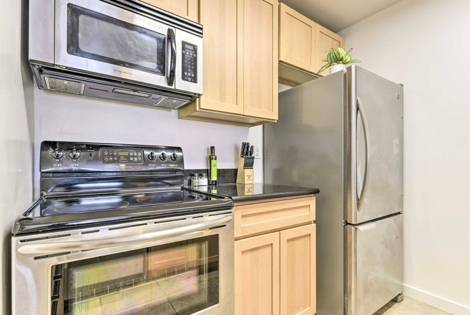 6400 Christie Ave Apt 5401 - Emeryville - California - 1 bed, 1 bath rental property
