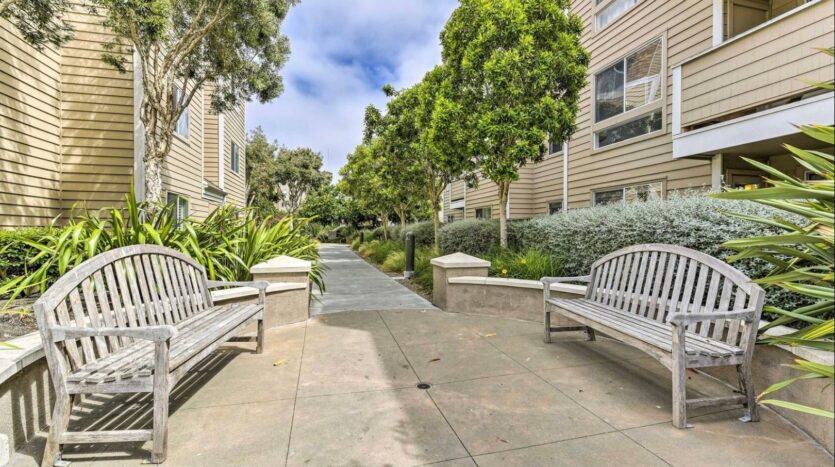 6400 Christie Ave Apt 5401 - Emeryville - California - 1 bed, 1 bath rental property