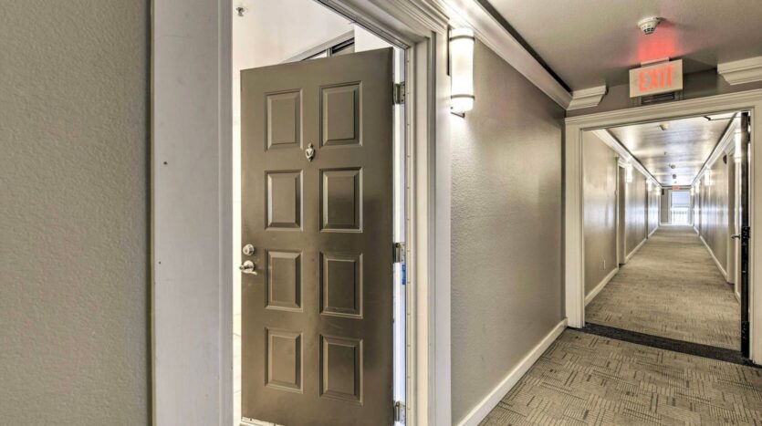 6400 Christie Ave Apt 5401 - Emeryville - California - 1 bed, 1 bath rental property