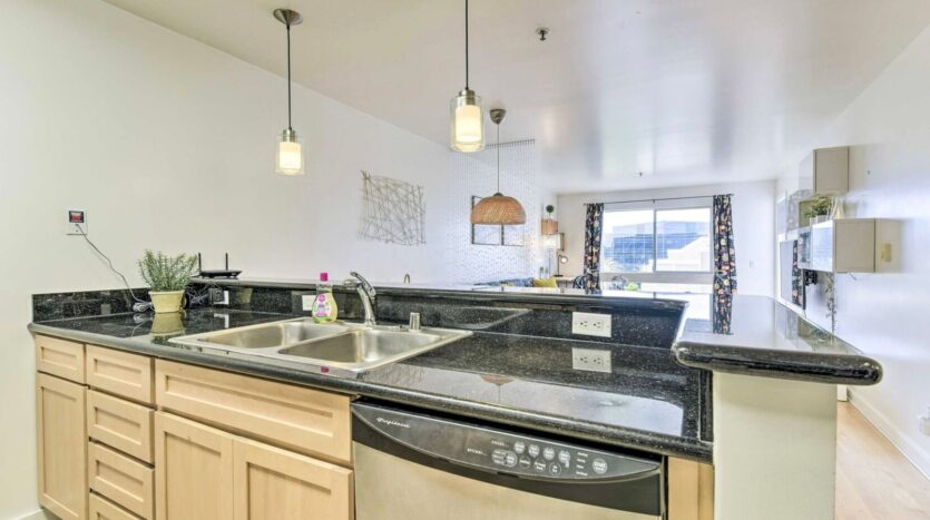 6400 Christie Ave Apt 5401 - Emeryville - California - 1 bed, 1 bath rental property