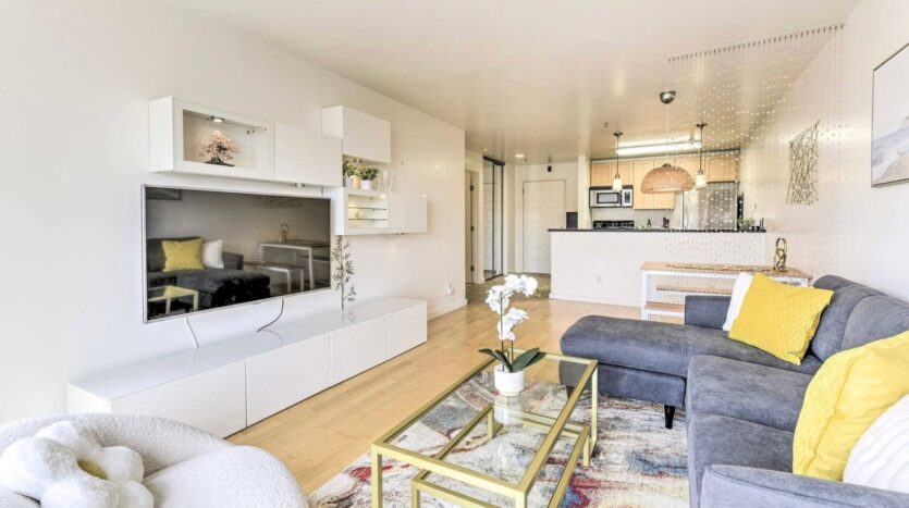6400 Christie Ave Apt 5401 - Emeryville - California - 1 bed, 1 bath rental property