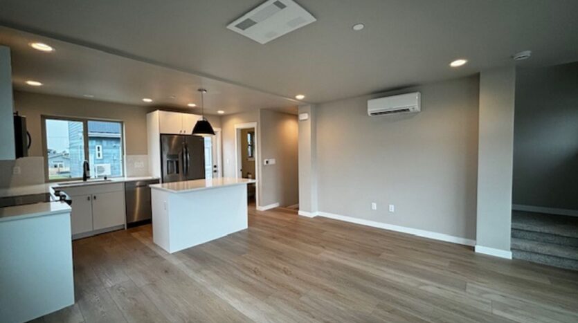 688 Venture Way - Bellingham - Washington - 2 bed, 1.5 bath rental property