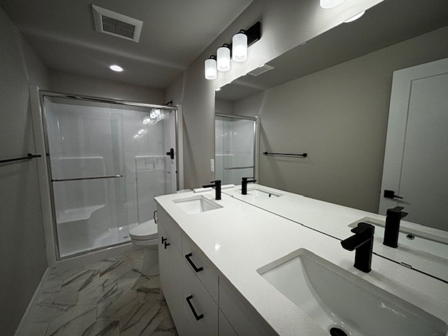  688 Venture Way - Bellingham - Washington - 2 bed, 1.5 bath rental property