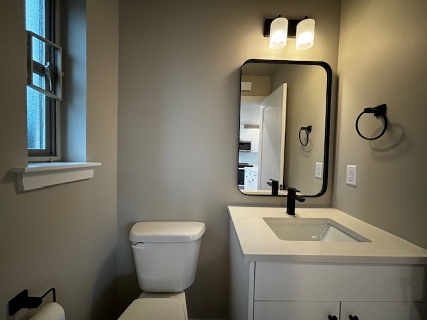  688 Venture Way - Bellingham - Washington - 2 bed, 1.5 bath rental property