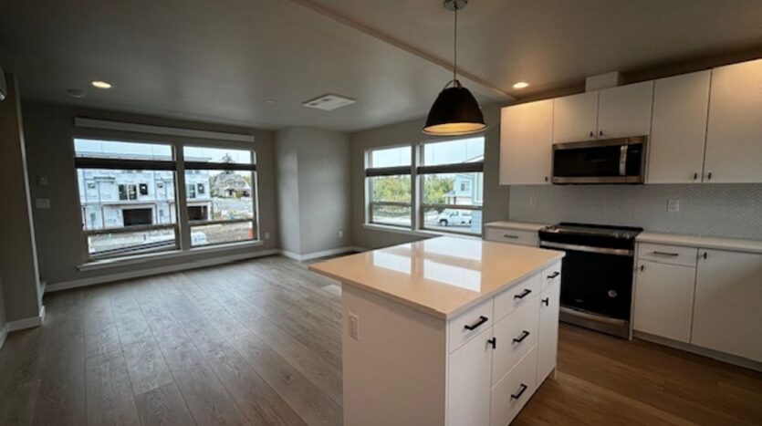 688 Venture Way - Bellingham - Washington - 2 bed, 1.5 bath rental property