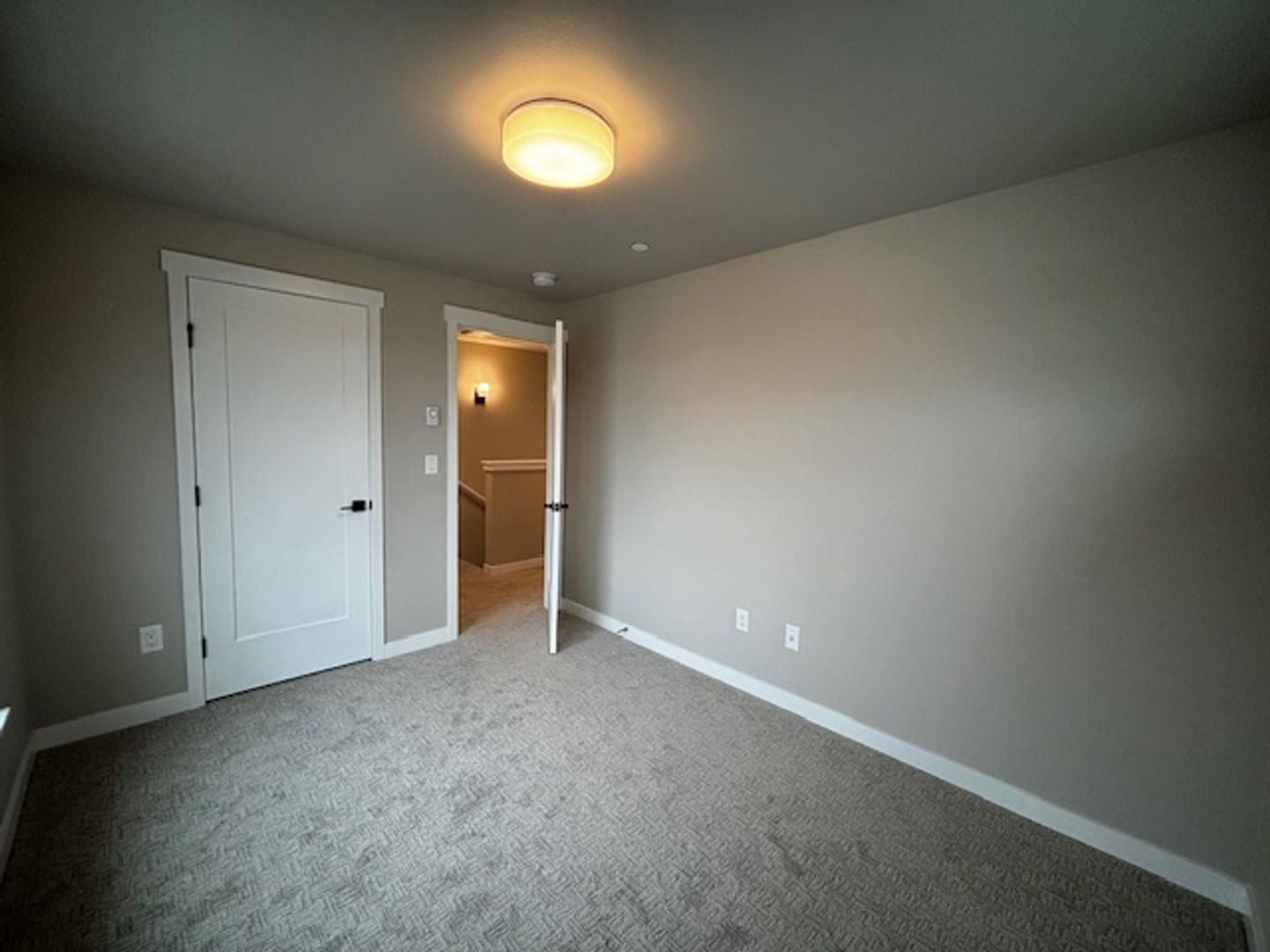 688 Venture Way - Bellingham - Washington - 2 bed, 1.5 bath rental property
