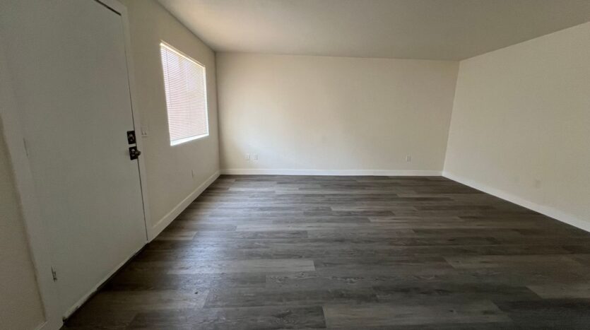 709 East Houston Avenue  14 - Visalia - California - 2 bed, 1 bath rental property