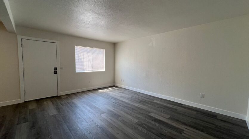 709 East Houston Avenue  14 - Visalia - California - 2 bed, 1 bath rental property