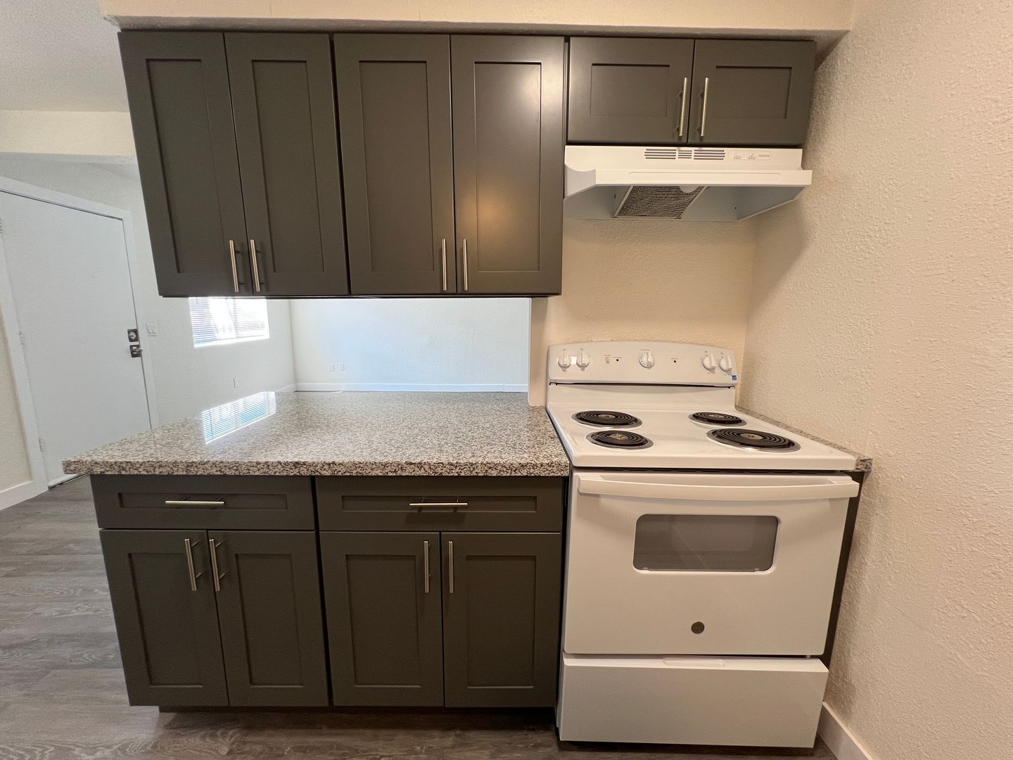 709 East Houston Avenue  14 - Visalia - California - 2 bed, 1 bath rental property