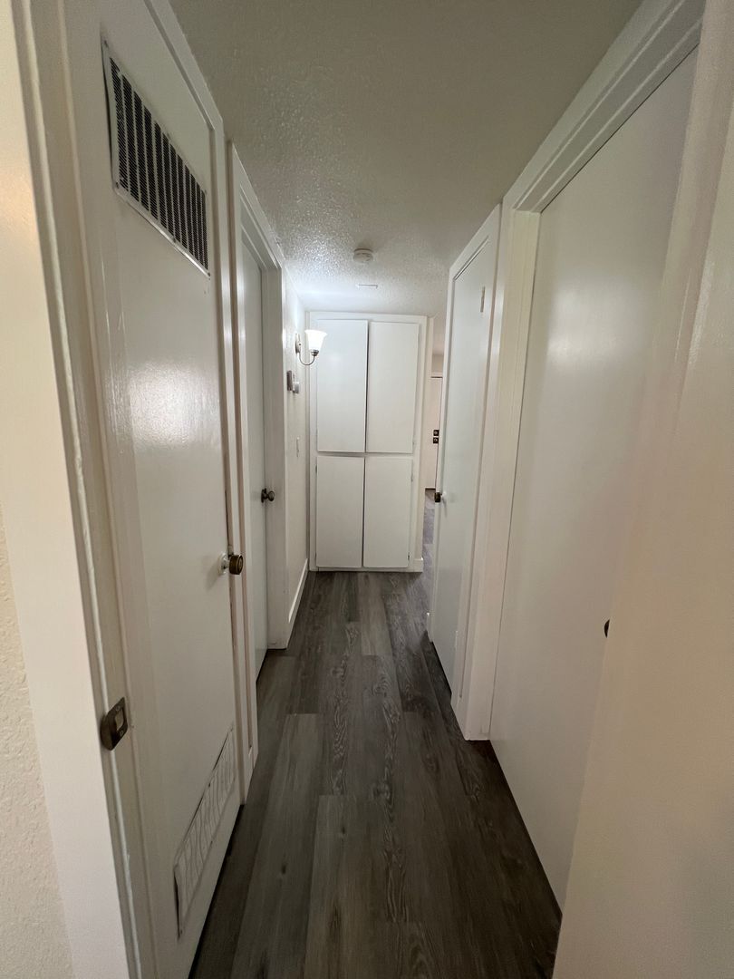 709 East Houston Avenue  14 - Visalia - California - 2 bed, 1 bath rental property