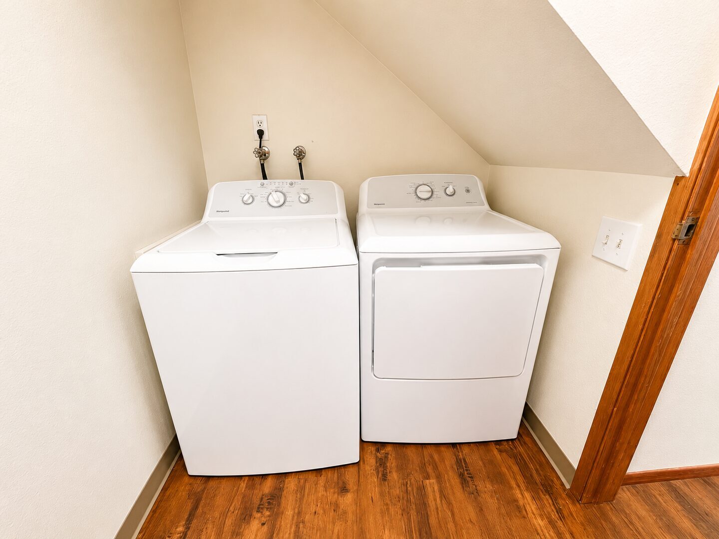 719-731 Washington Street - Oregon City - Oregon - 2 bed, 1.5 bath rental property
