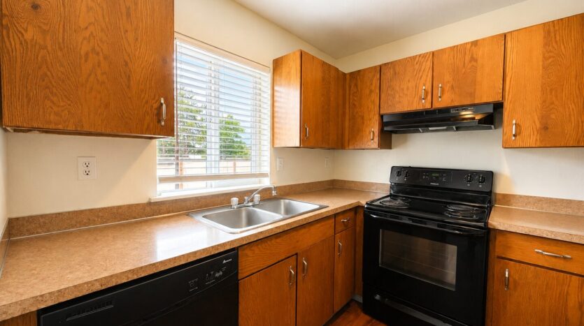 719-731 Washington Street - Oregon City - Oregon - 2 bed, 1.5 bath rental property
