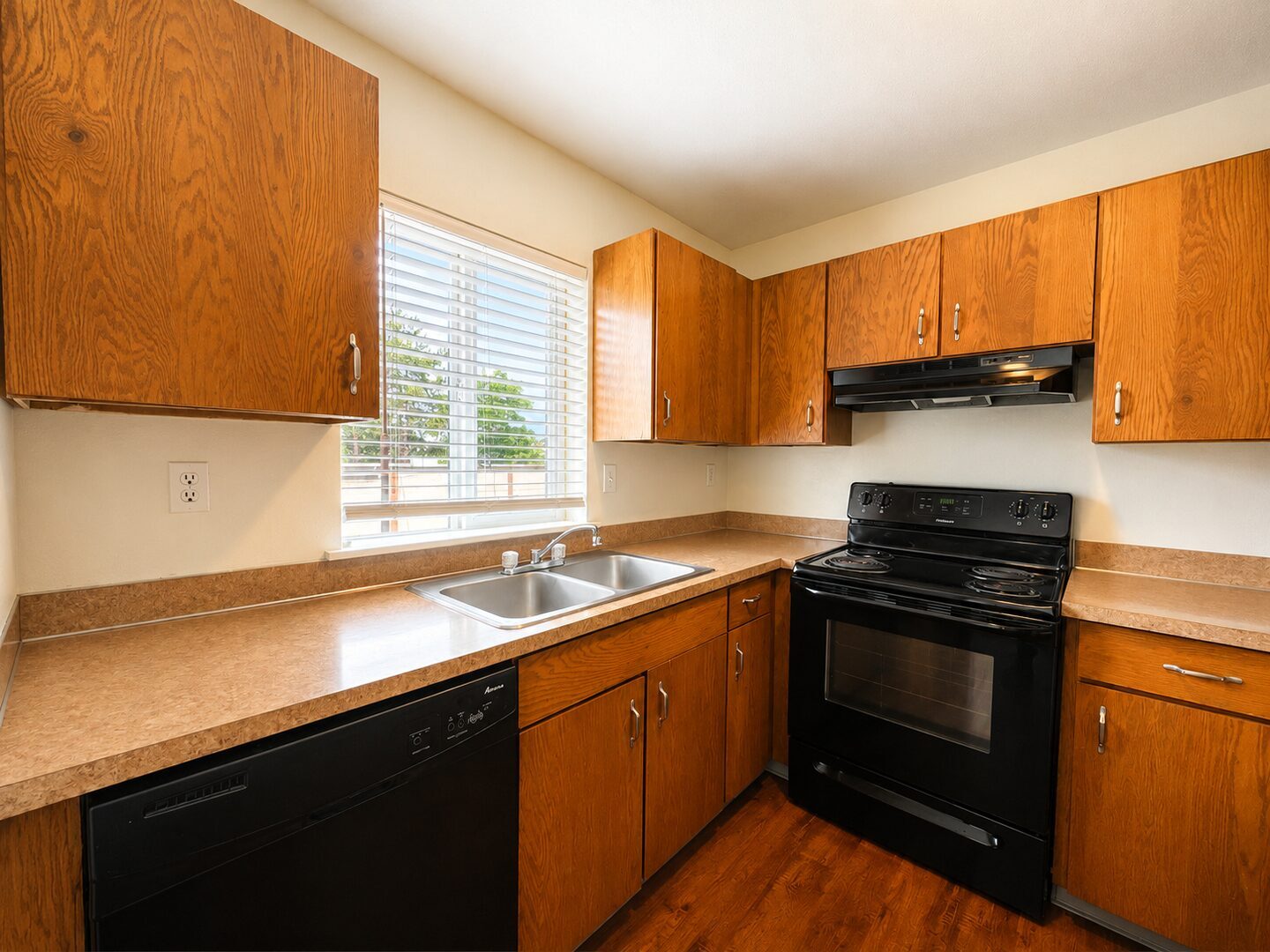 719-731 Washington Street - Oregon City - Oregon - 2 bed, 1.5 bath rental property