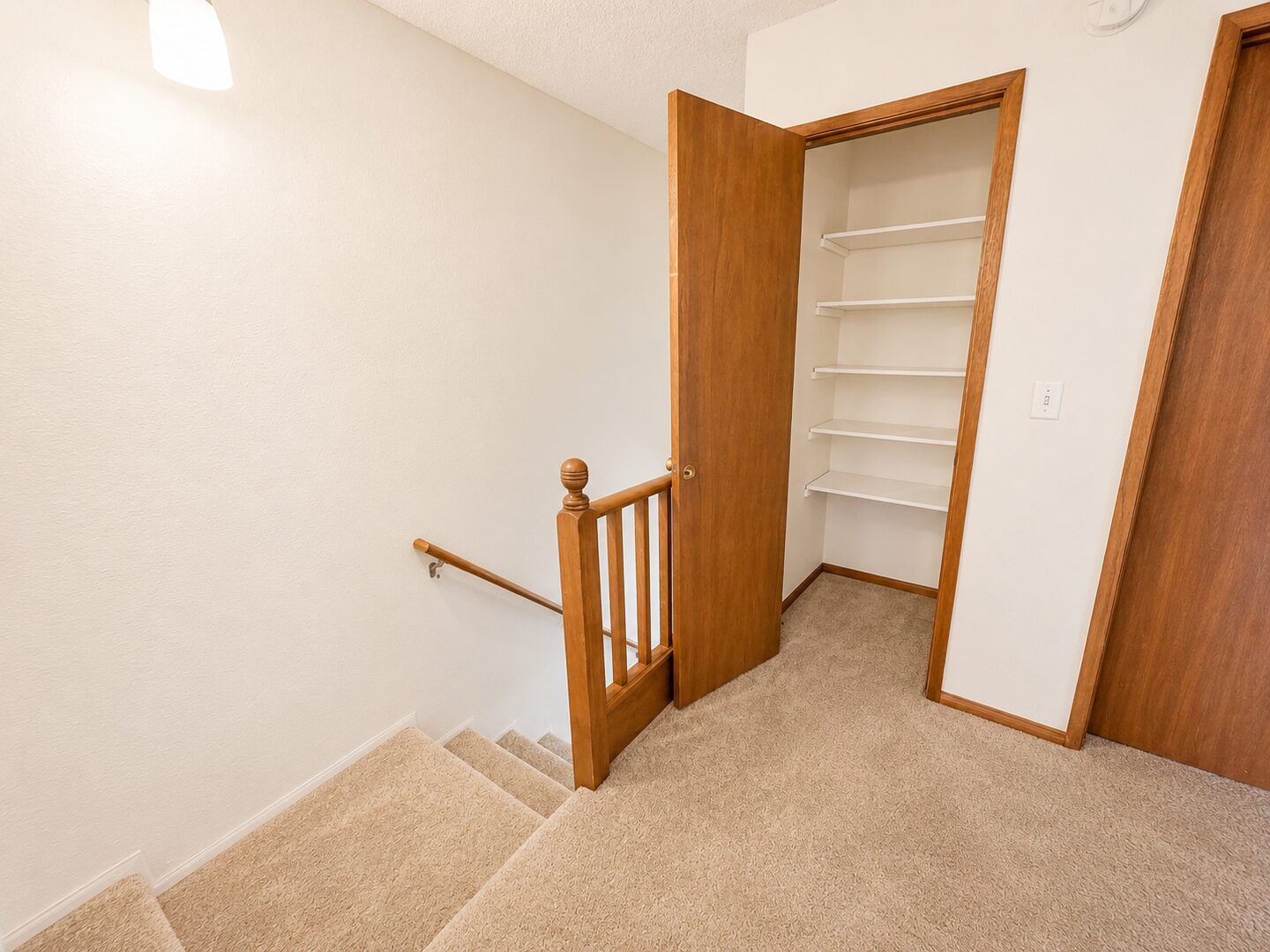 719-731 Washington Street - Oregon City - Oregon - 2 bed, 1.5 bath rental property