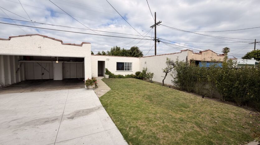 7307 Hallsdale Avenue - Los Angeles - California - 3 bed, 1 bath rental property