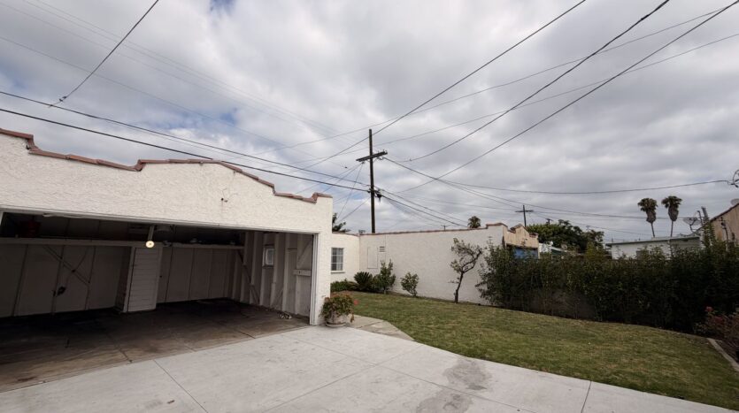 7307 Hallsdale Avenue - Los Angeles - California - 3 bed, 1 bath rental property