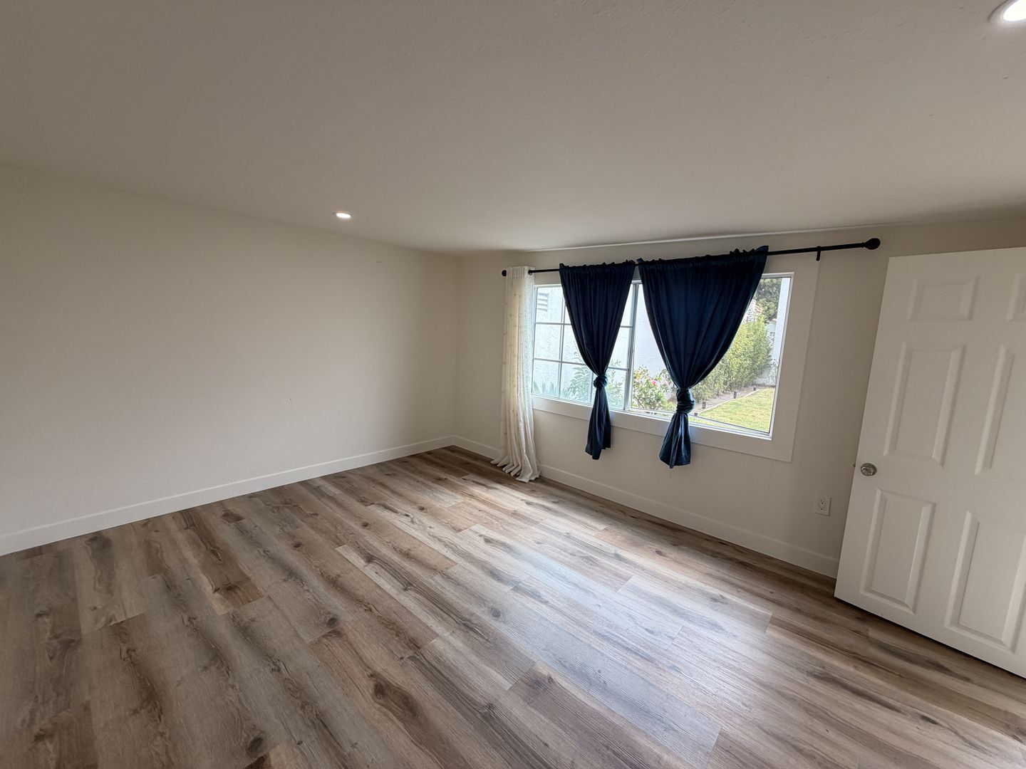 7307 Hallsdale Avenue - Los Angeles - California - 3 bed, 1 bath rental property