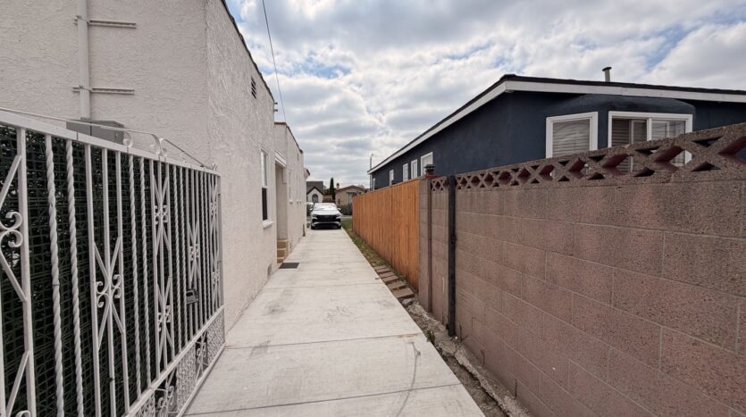 7307 Hallsdale Avenue - Los Angeles - California - 3 bed, 1 bath rental property
