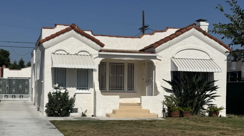 7307 Hallsdale Avenue - Los Angeles - California - 3 bed, 1 bath rental property