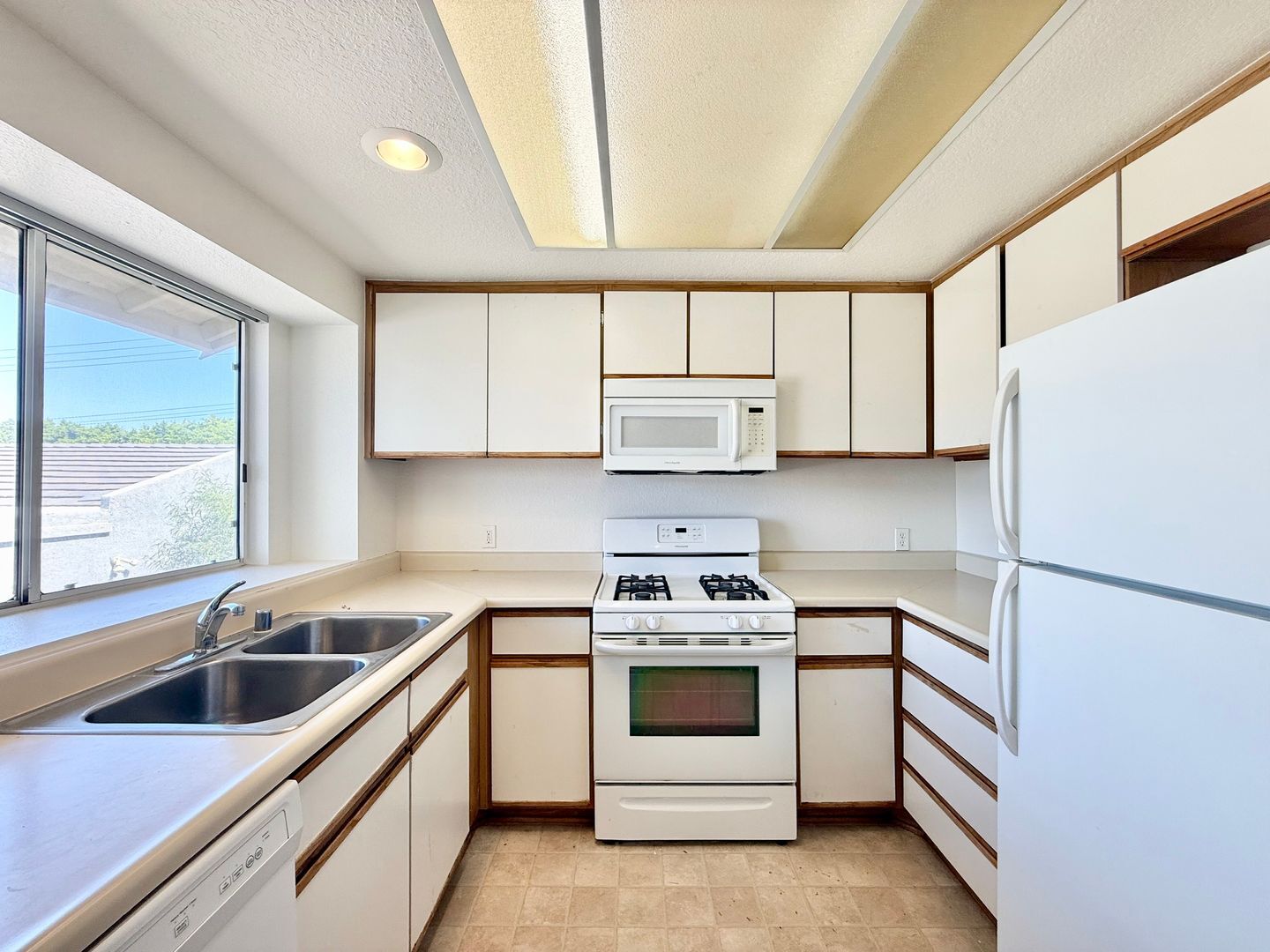 79540 Avenue 42 - Unit B - Bermuda Dunes - California - 2 bed, 2 bath rental property