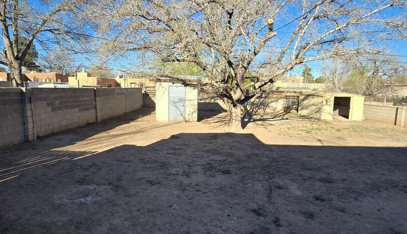 825 Monroe St. NE - Albuquerque - New Mexico - 4 bed, 2 bath rental property
