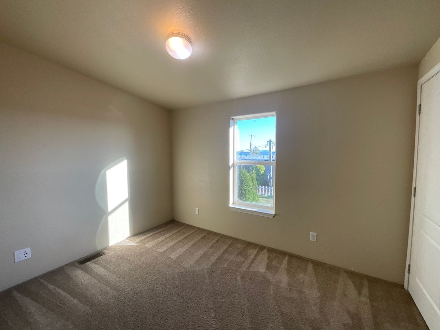 8477 Selder Rd. - Blaine - Washington - 3 bed, 2 bath rental property
