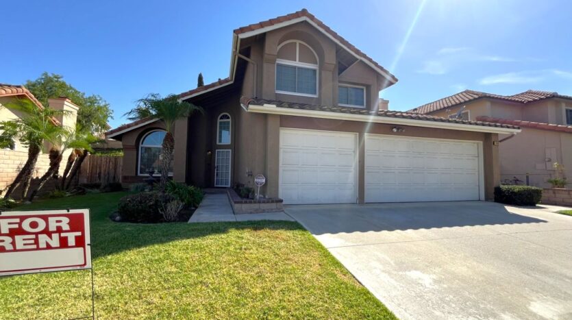 940 Birmingham Dr - Corona - California - 3 bed, 2.5 bath rental property