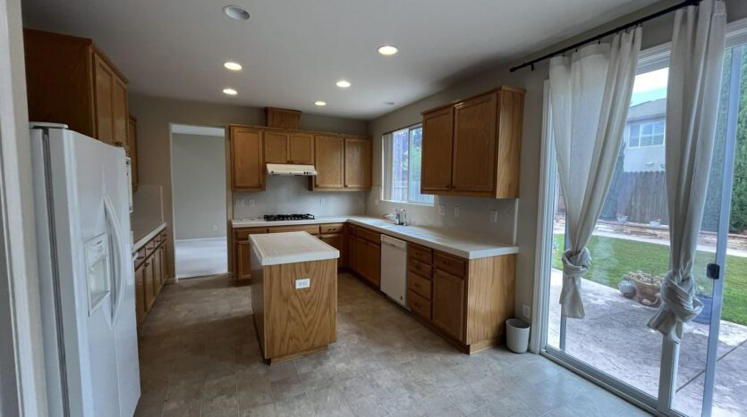 9740 Ruddy Duck Way - Elk Grove - California - 4 bed, 3 bath rental property
