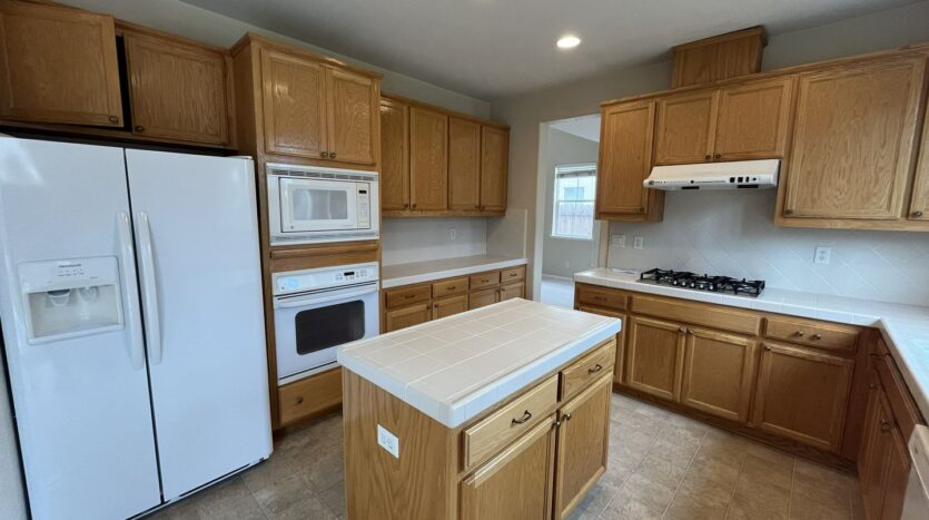 9740 Ruddy Duck Way - Elk Grove - California - 4 bed, 3 bath rental property
