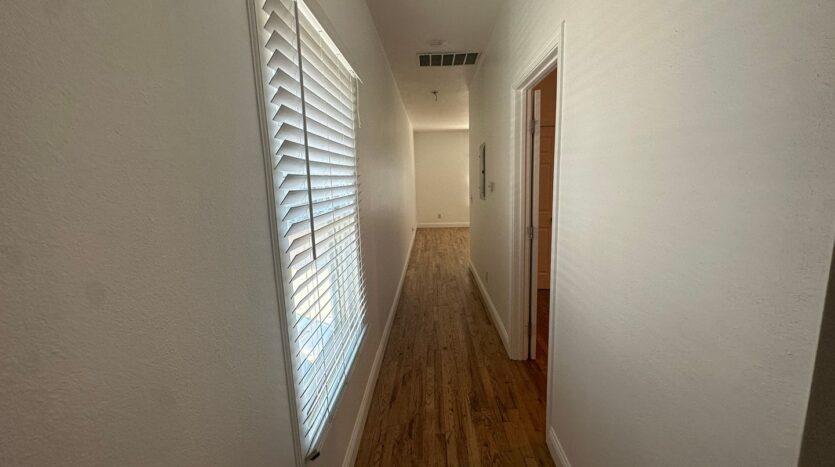1009 Solons Aly  Apt 2 - Sacramento - California - 2 bed, 1 bath rental property