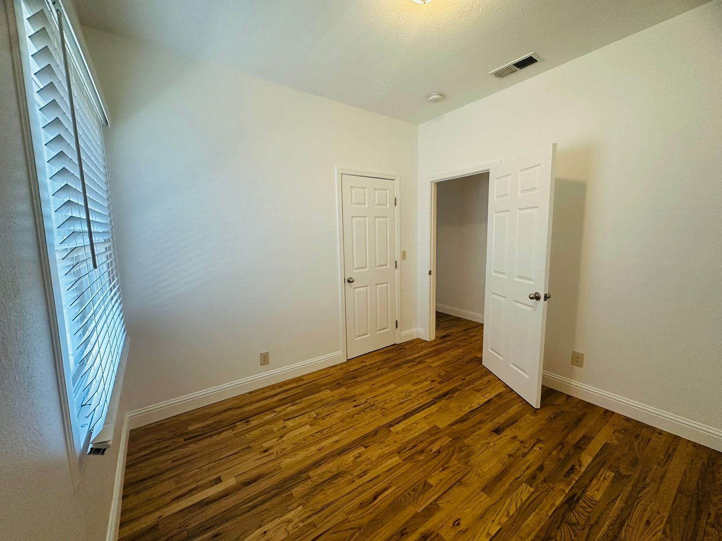1009 Solons Aly  Apt 2 - Sacramento - California - 2 bed, 1 bath rental property
