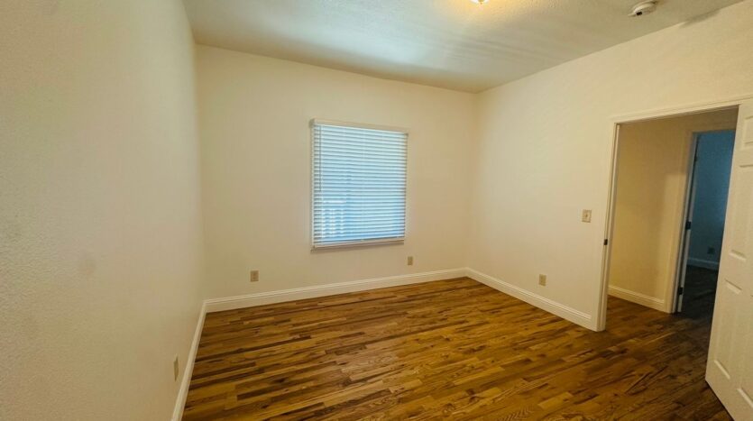 1009 Solons Aly  Apt 2 - Sacramento - California - 2 bed, 1 bath rental property