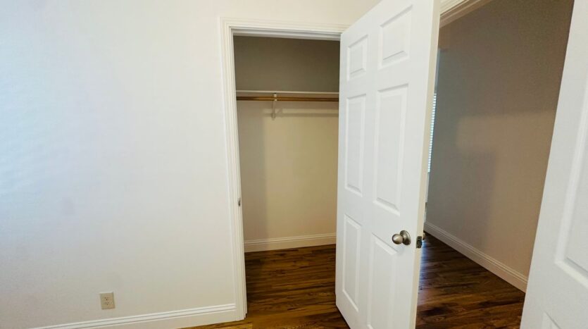 1009 Solons Aly  Apt 2 - Sacramento - California - 2 bed, 1 bath rental property