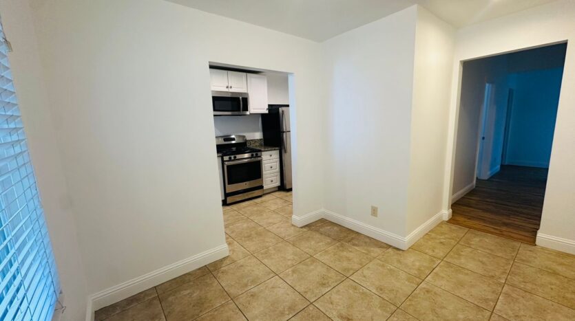 1009 Solons Aly  Apt 2 - Sacramento - California - 2 bed, 1 bath rental property