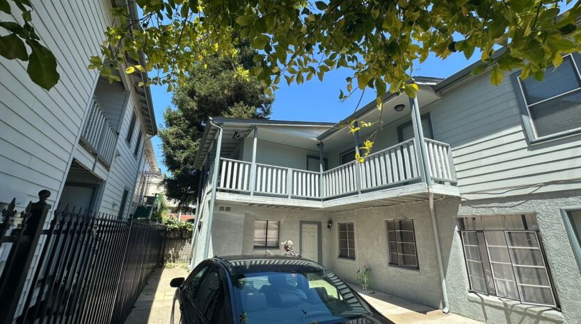 1009 Solons Aly  Apt 2 - Sacramento - California - 2 bed, 1 bath rental property
